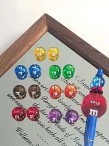 16mm Clear Acrylic M&M Beads for DIY Pen Making & Phone Chains 16mm transparent printed acrylic m bean emoji round beads, diy accessories for phone chains, bag straps & pen decorations