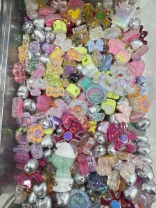 mixed color & style acrylic diy beads (8)